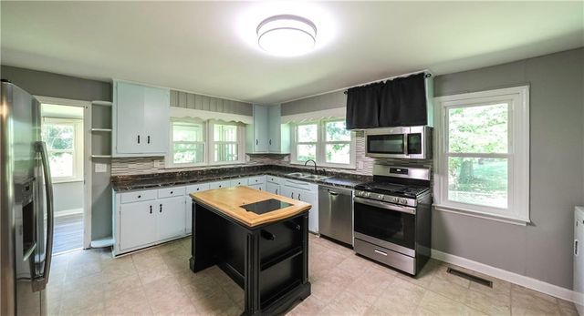 2986 Hilltop Dr, Buchanan, GA 30113