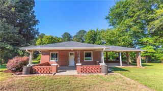 2986 Hilltop Dr, Buchanan, GA 30113