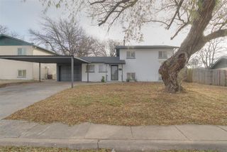 2404 Piccadilly Circle, Moore, OK 73160