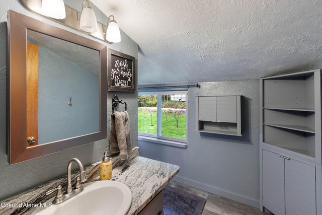 311 Lafayes WAY, Sagle, ID 83860