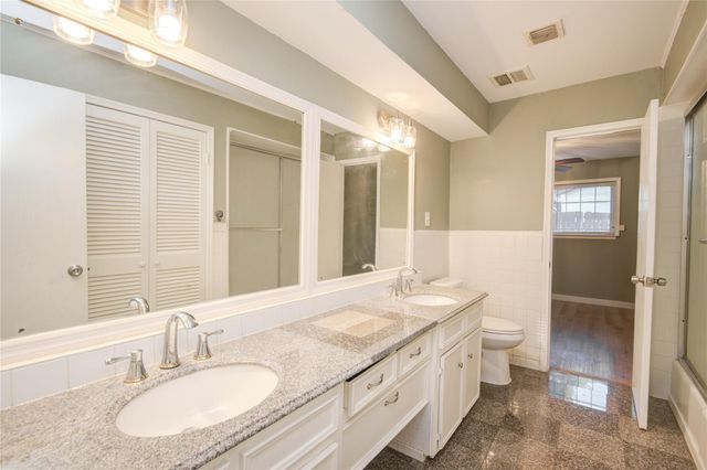 902 Ashford Parkway Parkway, Houston, TX 77077