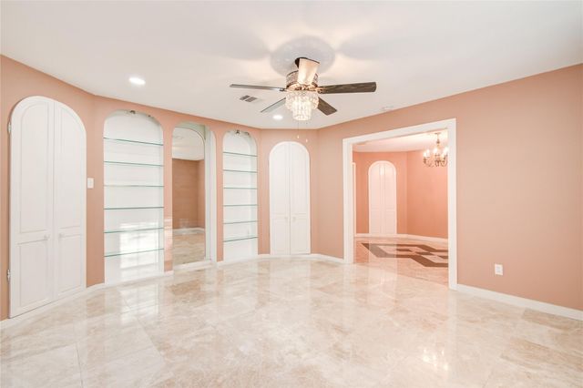 902 Ashford Parkway Parkway, Houston, TX 77077