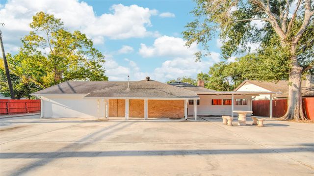 902 Ashford Parkway Parkway, Houston, TX 77077