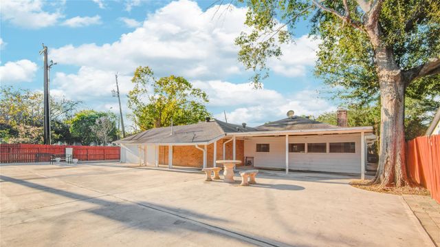 902 Ashford Parkway Parkway, Houston, TX 77077