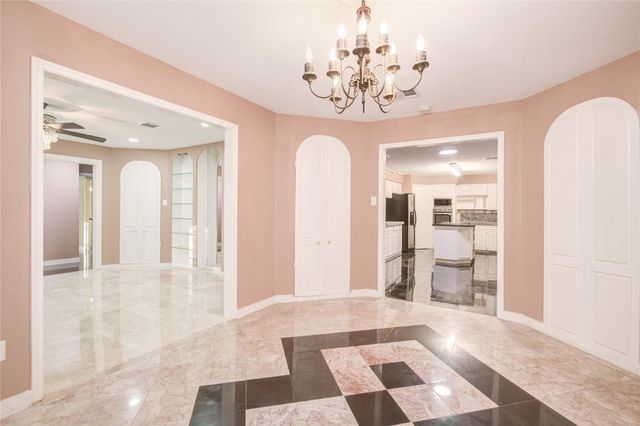 902 Ashford Parkway Parkway, Houston, TX 77077