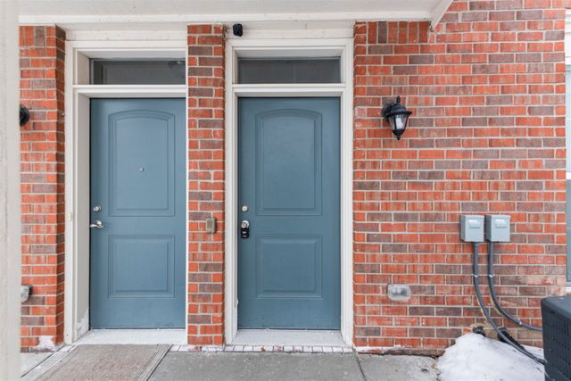 51876 E Pointe Lane, Chesterfield Twp, MI 48051