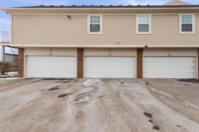 51876 E Pointe Lane, Chesterfield Twp, MI 48051