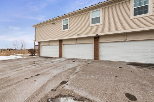 51876 E Pointe Lane, Chesterfield Twp, MI 48051