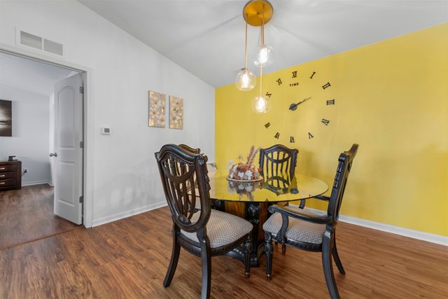 51876 E Pointe Lane, Chesterfield Twp, MI 48051