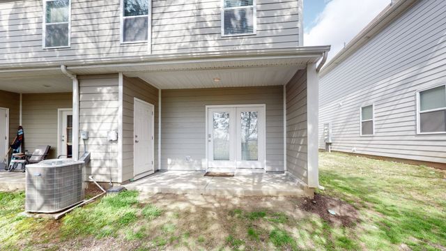 110 Cecil Rd, Lebanon, TN 37087