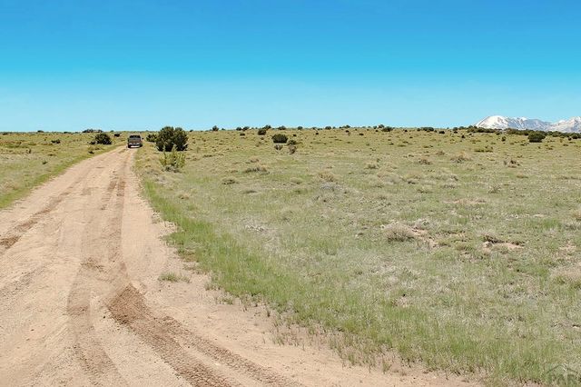 25 La Deora Blvd, Walsenburg, CO 81089