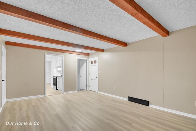 5568 Mary Court, Saginaw Twp, MI 48603