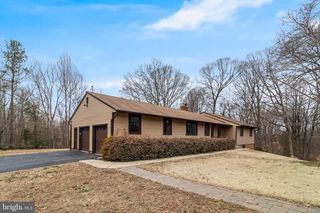 1520 STINNETT RD, Huntingtown, MD 20639