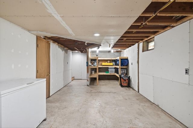 109 Lydia Road, Jordan, MN 55352