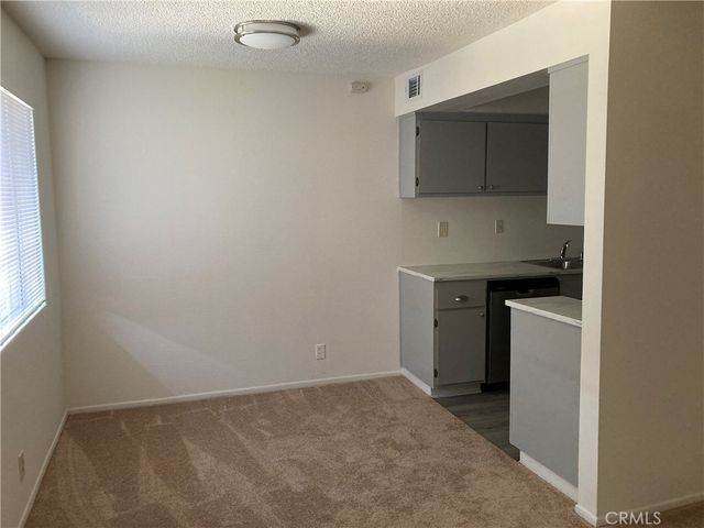8505 Columbus Avenue 304, North Hills, CA 91343