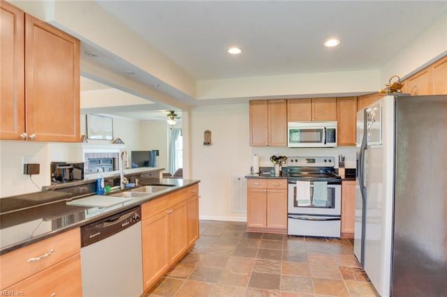 2220 Rock Lake LOOP, Virginia Beach, VA 23456
