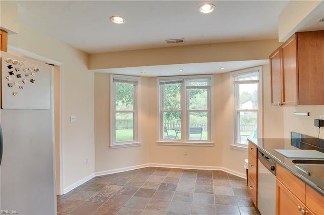 2220 Rock Lake LOOP, Virginia Beach, VA 23456