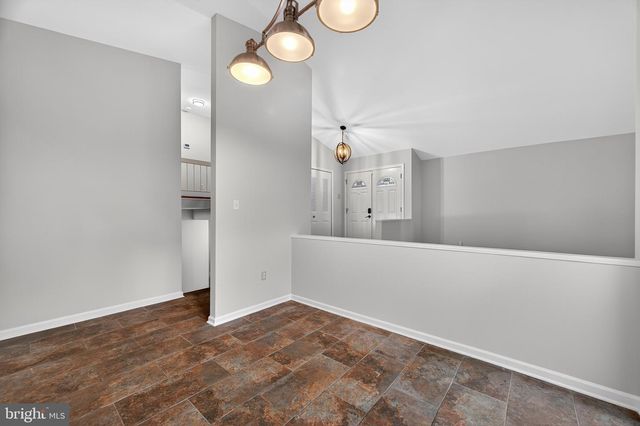 137 S FOX RD, Sterling, VA 20164
