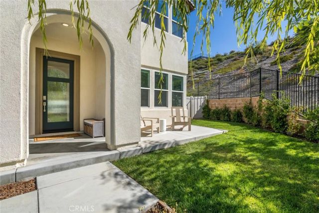 17701 Ridgeline Court, Saugus, CA 91350