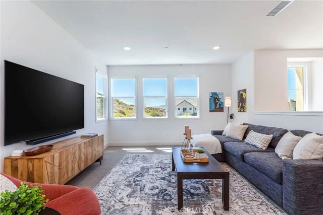 17701 Ridgeline Court, Saugus, CA 91350