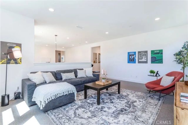 17701 Ridgeline Court, Saugus, CA 91350