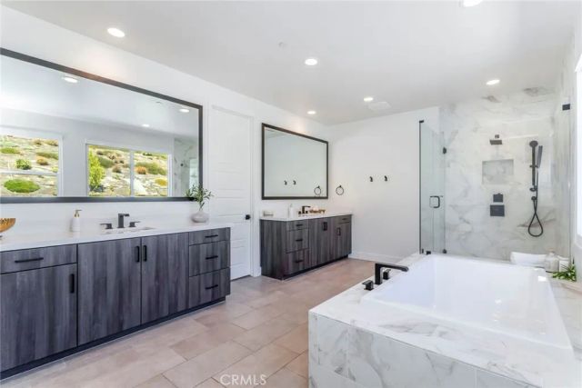 17701 Ridgeline Court, Saugus, CA 91350