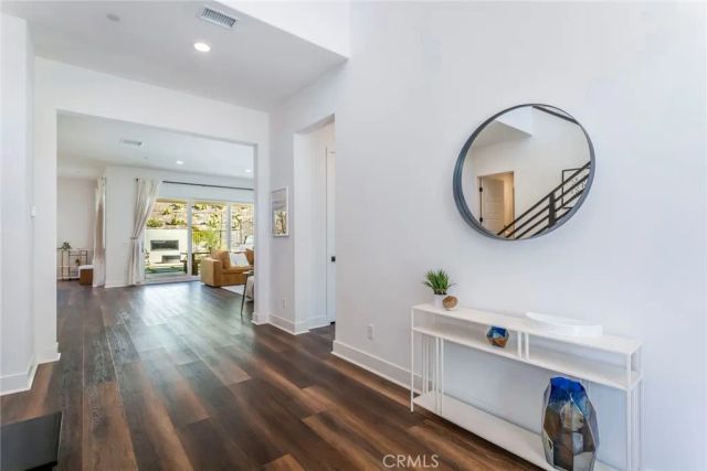 17701 Ridgeline Court, Saugus, CA 91350