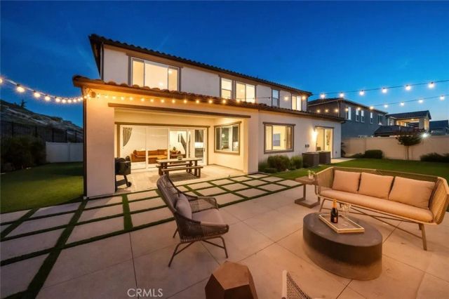 17701 Ridgeline Court, Saugus, CA 91350