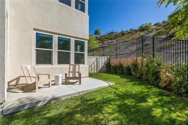 17701 Ridgeline Court, Saugus, CA 91350
