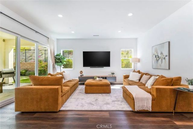 17701 Ridgeline Court, Saugus, CA 91350