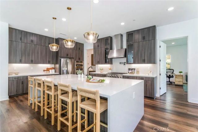 17701 Ridgeline Court, Saugus, CA 91350
