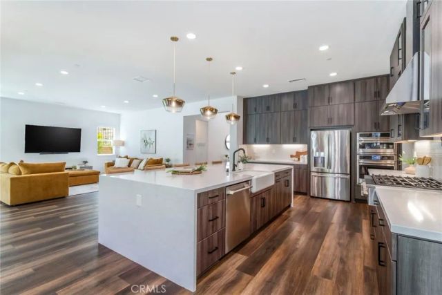 17701 Ridgeline Court, Saugus, CA 91350