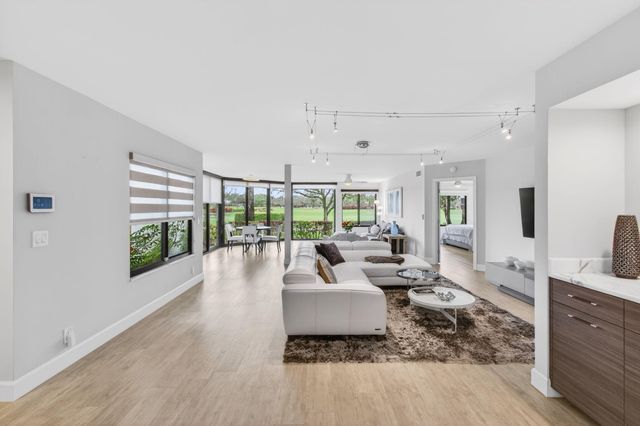 7473 Victory Lane, Delray Beach, FL 33446