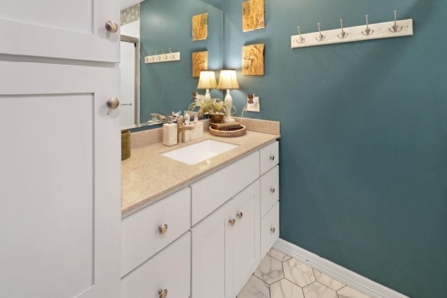 801 E Guinevere Street, Springfield, MO 65807