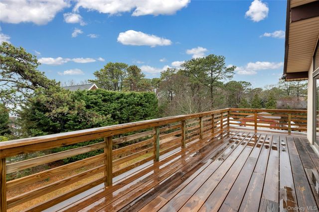 5 Victoria Drive, Hampton Bays, NY 11946