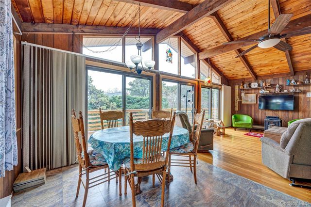 5 Victoria Drive, Hampton Bays, NY 11946