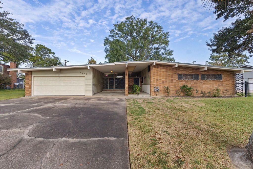 4330 Bryce Avenue, Port Arthur, TX 77642