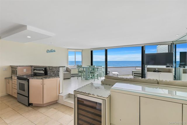 265 Dune Road 68, Westhampton Beach, NY 11978