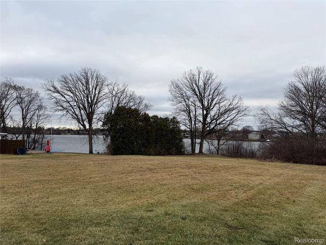 45669 Harmony Lane, Van Buren Charter Township, MI 48111