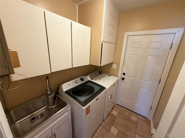 45669 Harmony Lane, Van Buren Charter Township, MI 48111