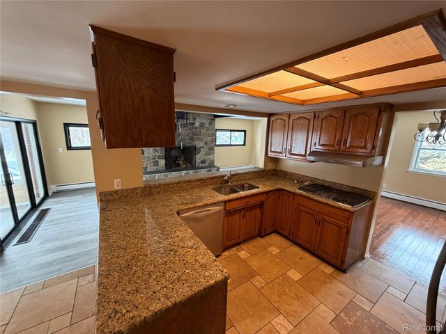 45669 Harmony Lane, Van Buren Charter Township, MI 48111