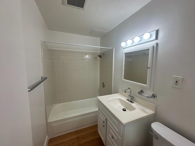 3138 California St, Berkeley, CA 94703