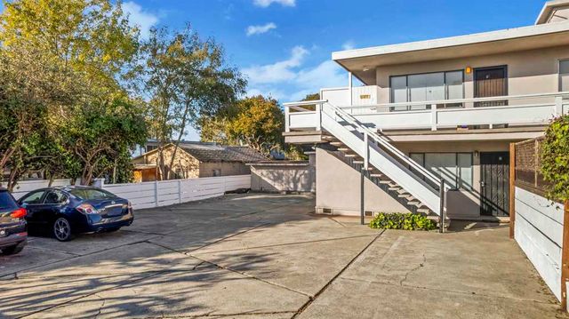 3138 California St, Berkeley, CA 94703