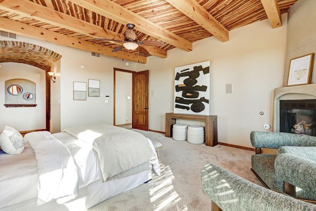 6019 Rooster Point Road NE, Rio Rancho, NM 87144