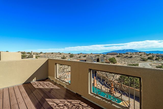 6019 Rooster Point Road NE, Rio Rancho, NM 87144