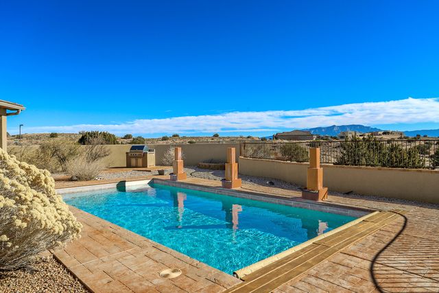 6019 Rooster Point Road NE, Rio Rancho, NM 87144