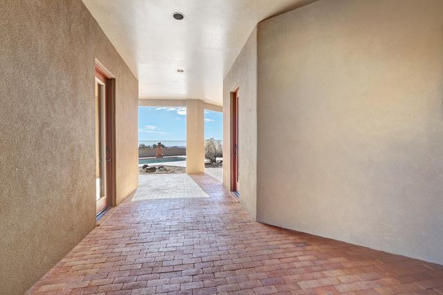 6019 Rooster Point Road NE, Rio Rancho, NM 87144