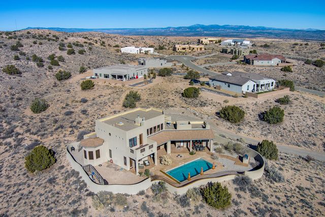 6019 Rooster Point Road NE, Rio Rancho, NM 87144