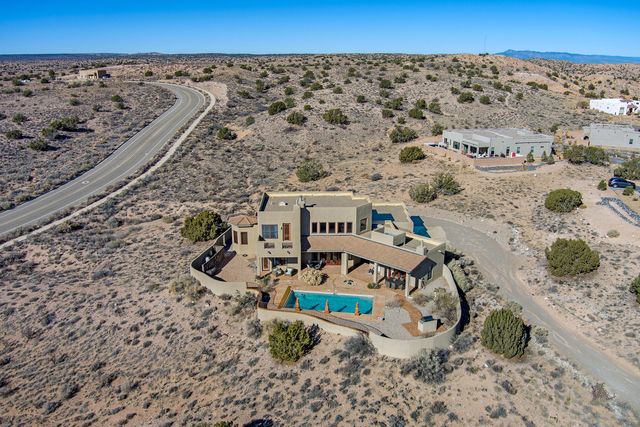 6019 Rooster Point Road NE, Rio Rancho, NM 87144