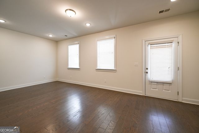 683 Avondale Creek, Decatur, GA 30032